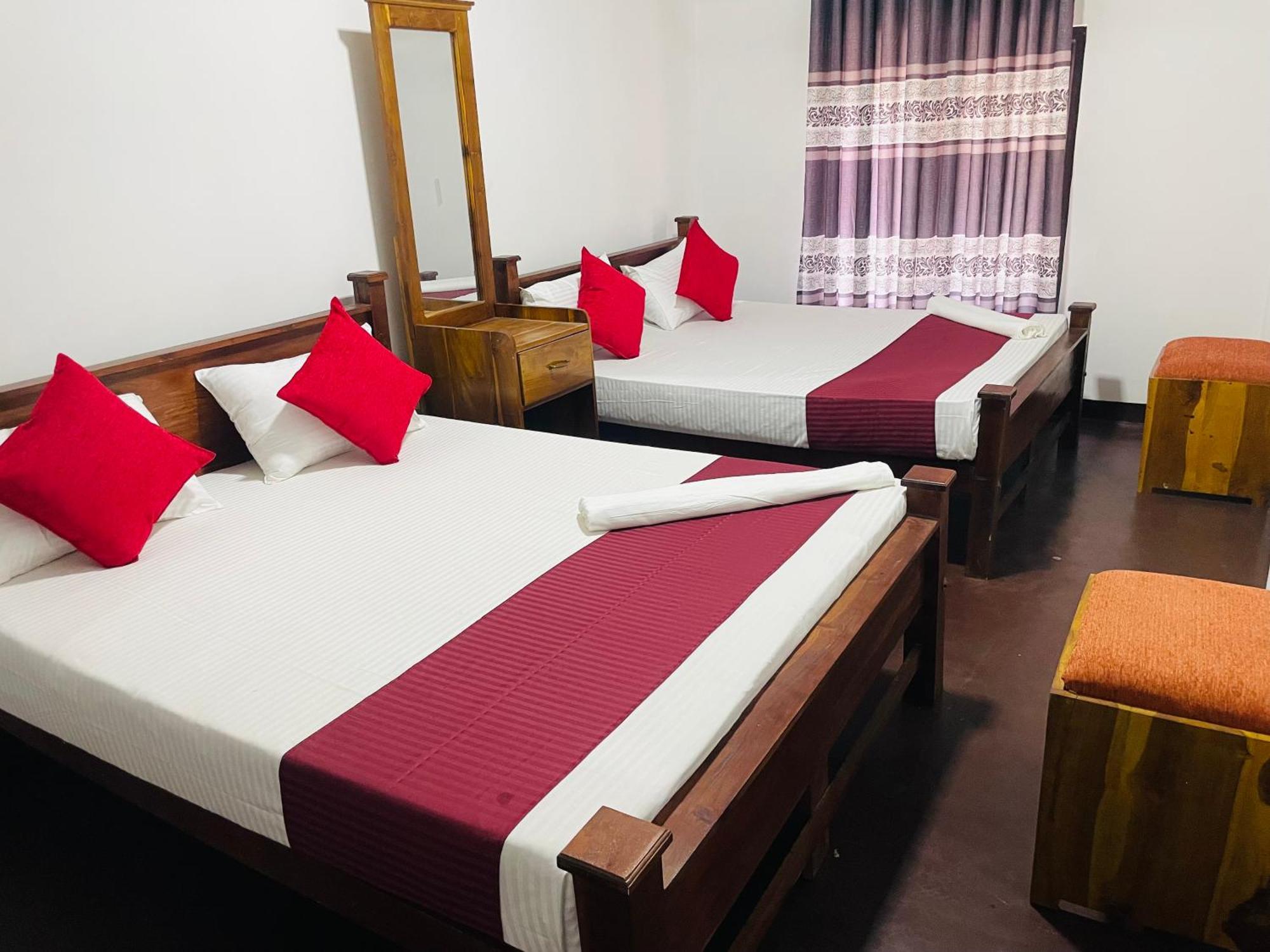 Lake Classical Guest House Канди Экстерьер фото