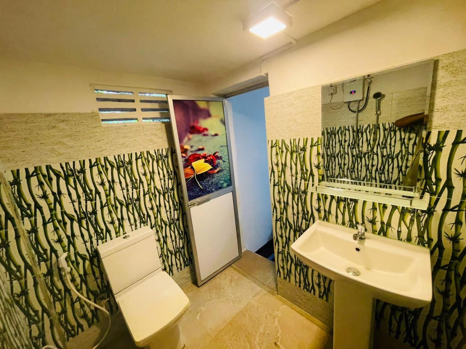 Lake Classical Guest House Канди Экстерьер фото