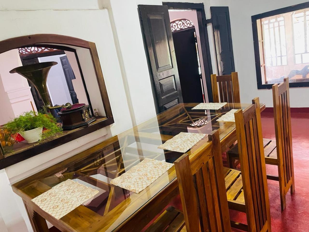 Lake Classical Guest House Канди Экстерьер фото