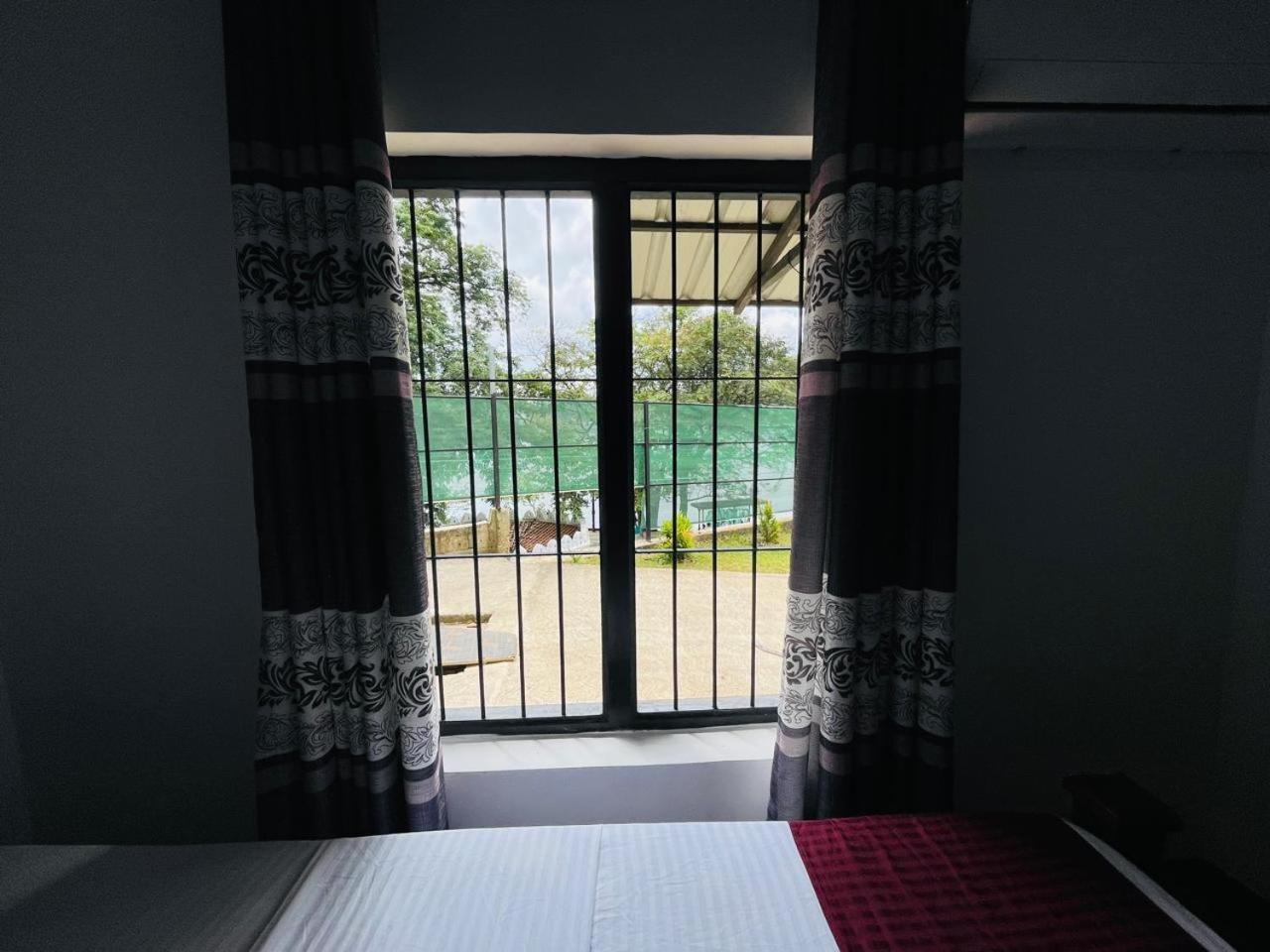 Lake Classical Guest House Канди Экстерьер фото