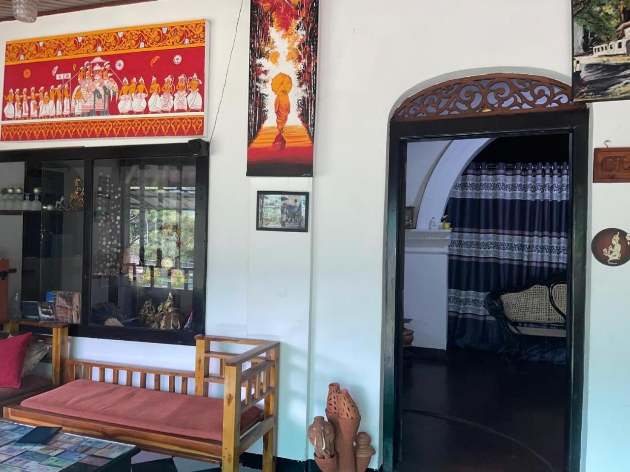 Lake Classical Guest House Канди Экстерьер фото
